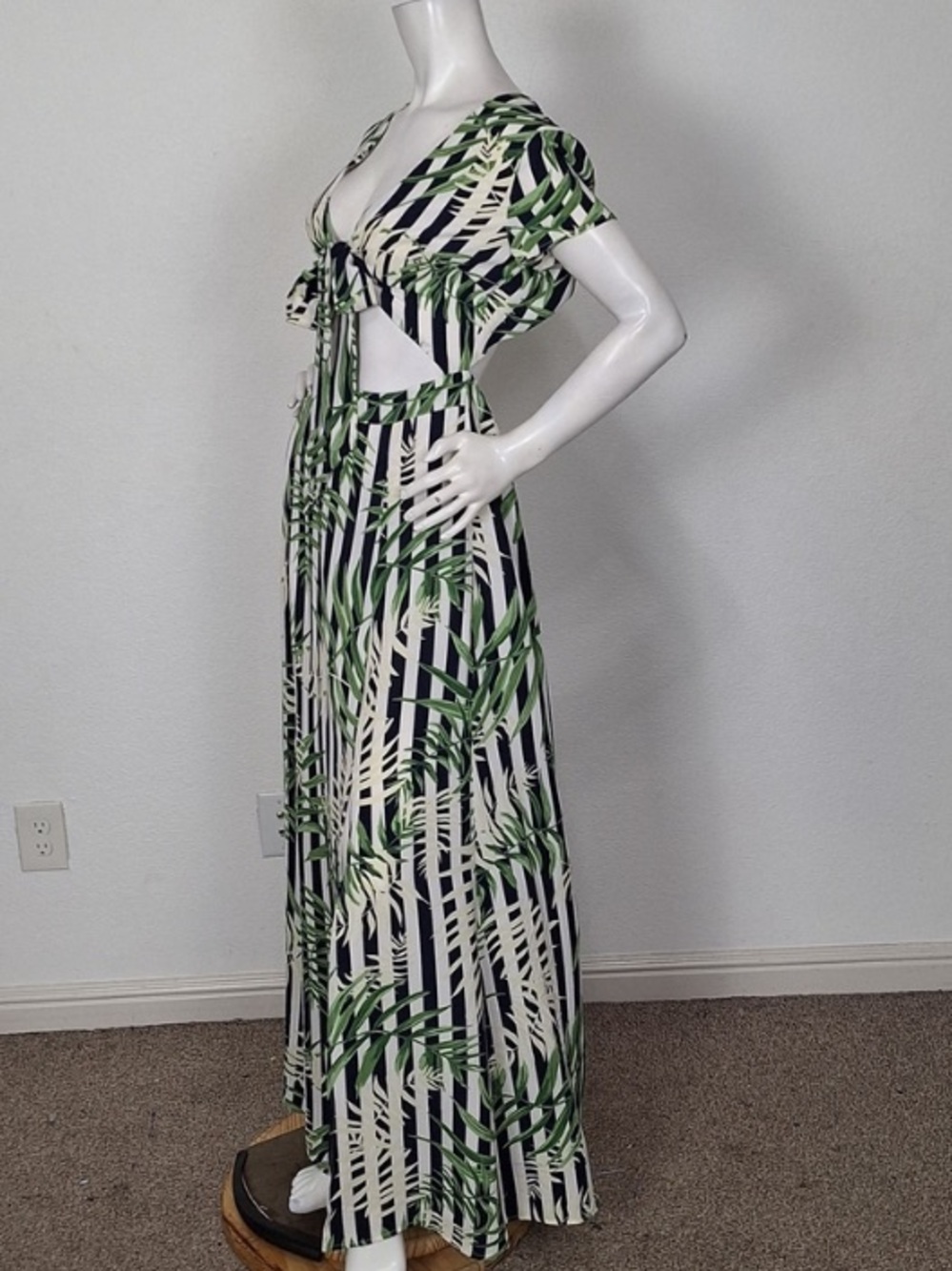 Blithe LA Maxi Dress Green Multi Boho Tropical Print Open Back Maxi Dress Size M - Picture 9 of 15